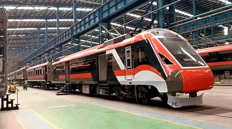 Vande Bharat Metro Train: पीएम मोदी आज दिखाएंगे पहली 'वंदे मेट्रो' ट्रेन को हरी झंडी, जानिए इसके रूट और टाइमिंग के बारें में 4 Vande Bharat Metro Train