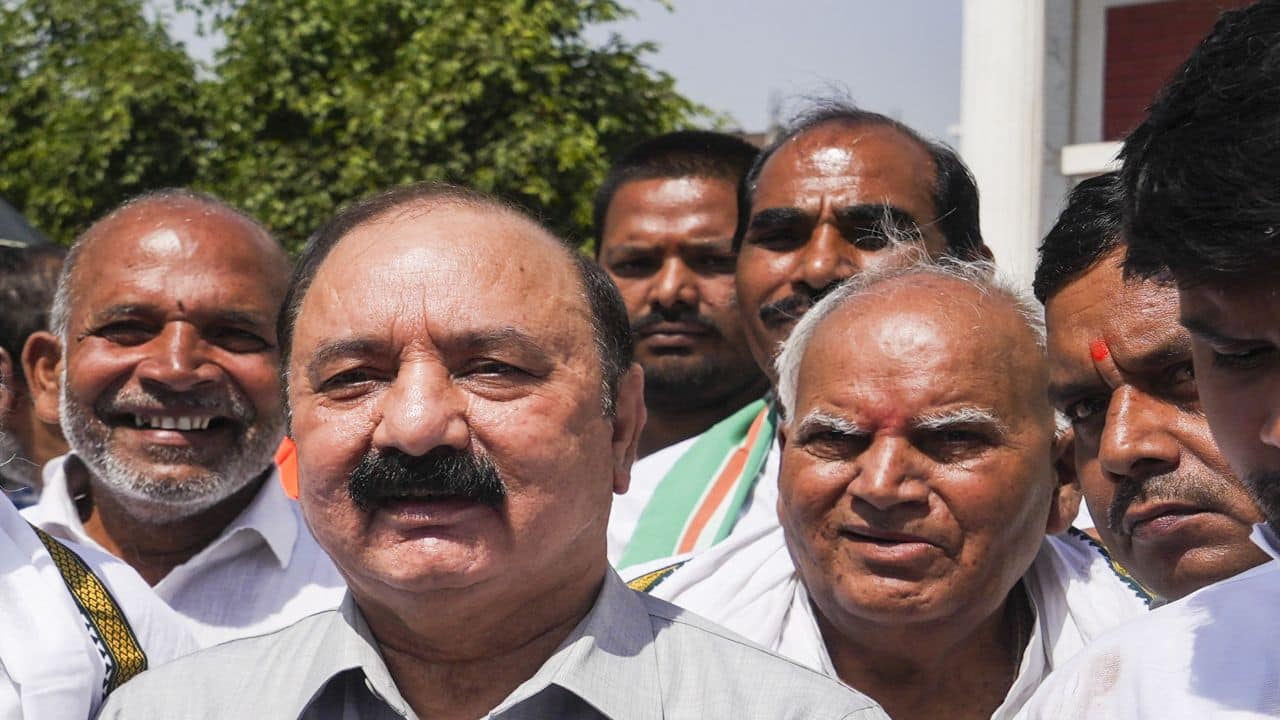 Ground report: For Amethi voters, does party matter more than face? Ground report: For Amethi voters, does party matter more than face?