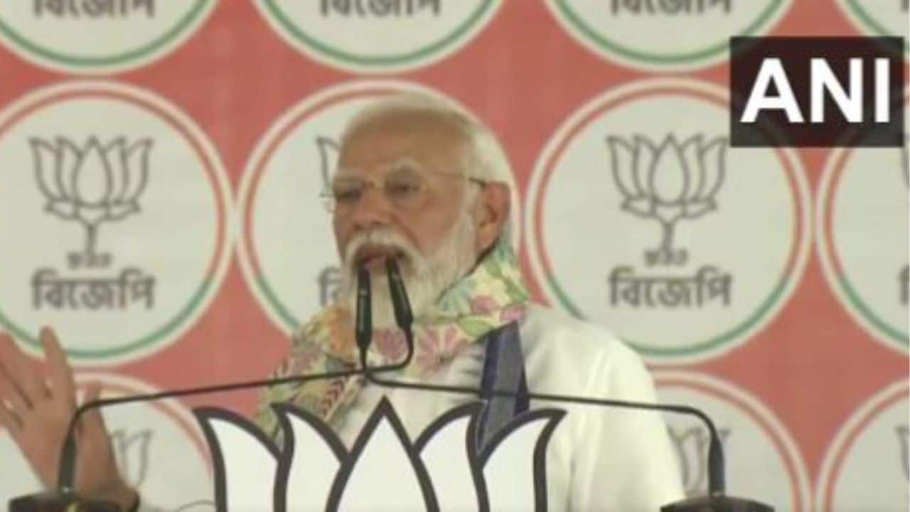 'Daro Mat, Bhago Mat...': PM Modi's taunt as Rahul Gandhi picks Rae Bareli over Amethi - Vimarsana News