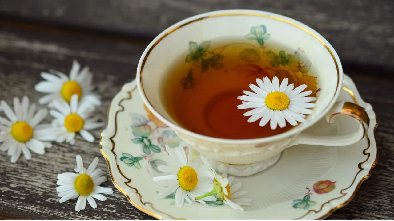 Health benefits of chamomile tea and who should avoid it