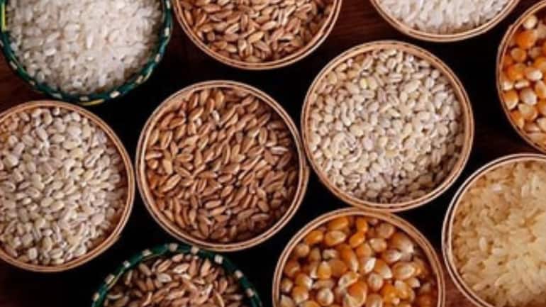 Use whole grains instead of white bread or pasta: Switch to brown rice, quinoa, or whole wheat pasta to boost nutrients and fibre (Image: Canva)