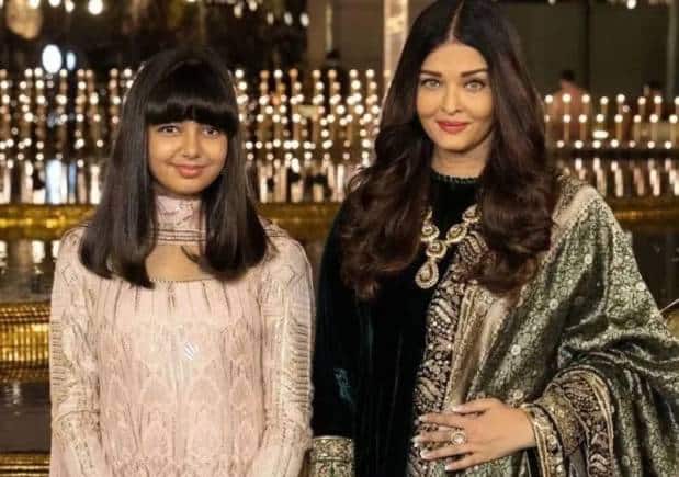 Aishwarya Rai Bachchan with her only child, Aradhya. 
