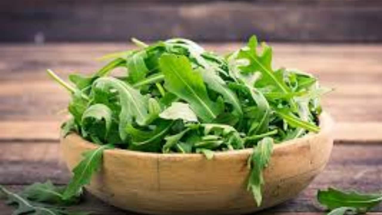 12. Arugula: Arugula is packed with nutrients and antioxidants, supporting overall health and aiding in cancer prevention. Its versatility allows it to enhance various dishes while providing essential vitamins and minerals. (Images: Canva)