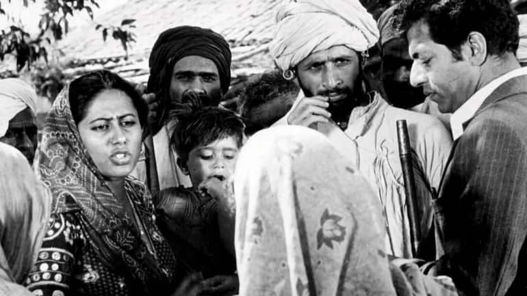 A still from 'Manthan' (1976). (Photo: Film Heritage Foundation)