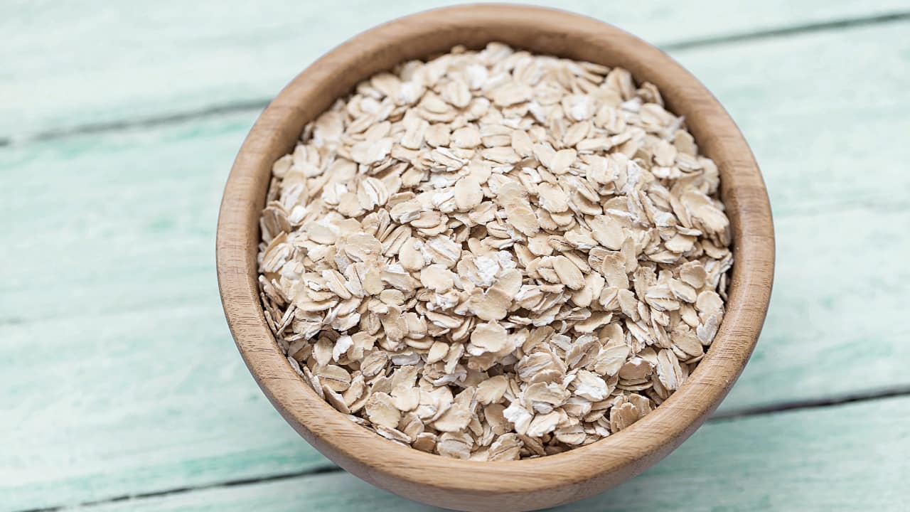 Skin benefits of oatmeal: Reduce acne, relieve itching, exfoliate dead skin with this nutrient-rich food
