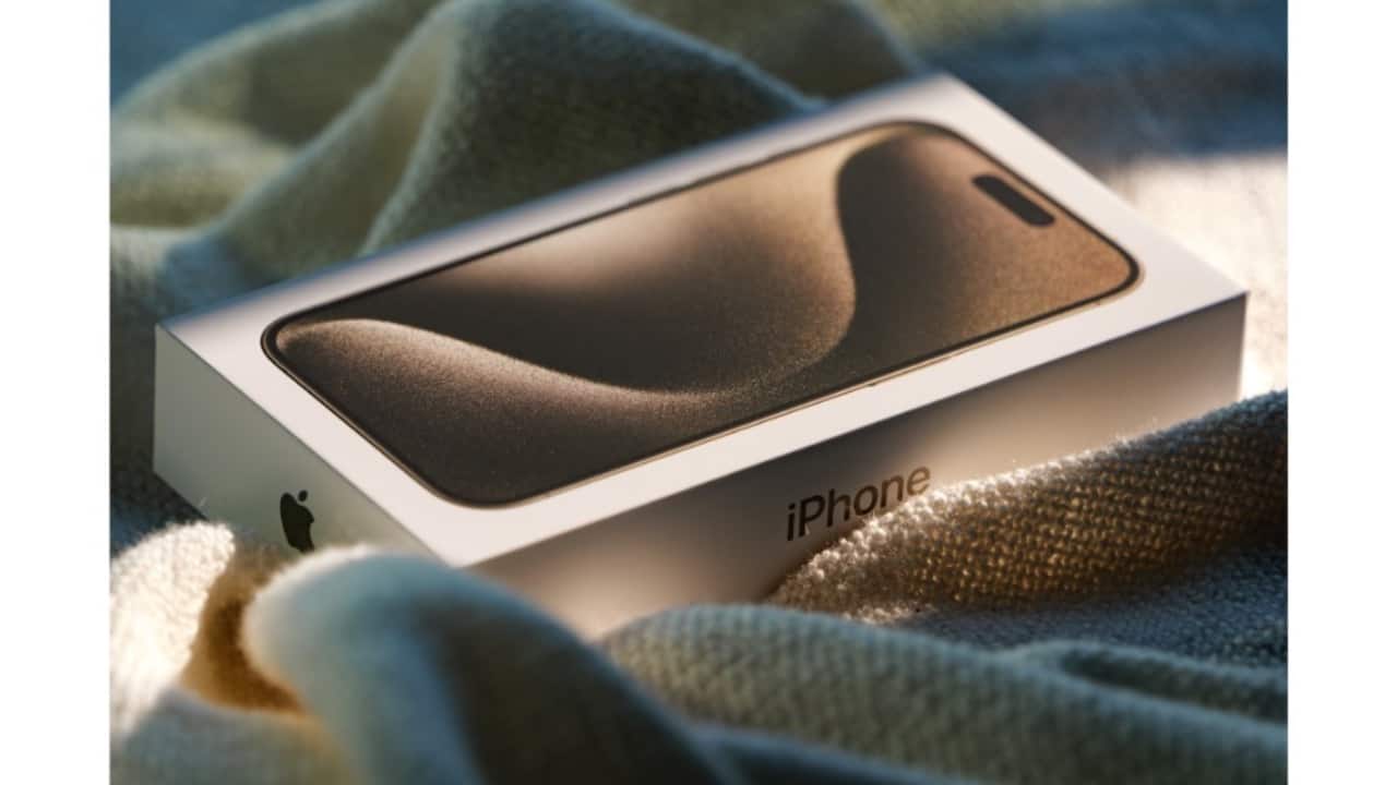 Apple may introduce a rose colour variant with the iPhone 16 Pro - Vimarsana News
