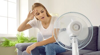 Mental confusion or difficulty concentrating can be a sign of heat stroke, a medical emergency that requires urgent care. (Image: Canva)