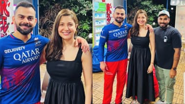 Anushka posing with Virat