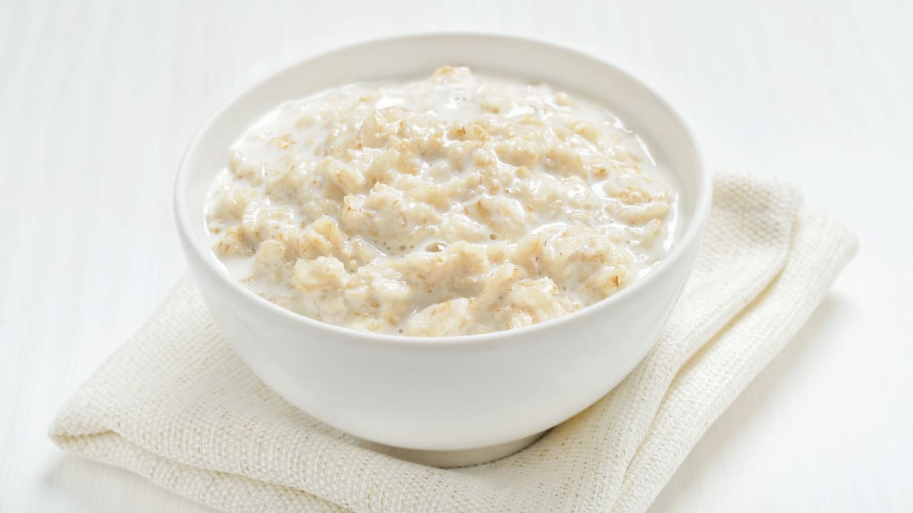6. Oatmeal Benefits: Energy and Fiber: Oatmeal is a whole grain that provides a steady source of energy and fiber, keeping blood sugar levels stable and providing a consistent energy source for the brain. Focus and Concentration: Whole grains help improve focus and concentration by providing a slow-release energy supply that supports brain function throughout the day. Nutrient-Dense: Oatmeal also contains vitamins and minerals like iron and zinc, which support cognitive development. (Image: Canva) 6. Oatmeal Benefits: Energy and Fiber: Oatmeal is a whole grain that provides a steady source of energy and fiber, keeping blood sugar levels stable and providing a consistent energy source for the brain. Focus and Concentration: Whole grains help improve focus and concentration by providing a slow-release energy supply that supports brain function throughout the day. Nutrient-Dense: Oatmeal also contains vitamins and minerals like iron and zinc, which support cognitive development. (Image: Canva)