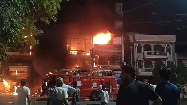 Delhi hospital fire: Expired licence, no NOC from fire dept; authorities reveal shocking irregularities - Vimarsana News
