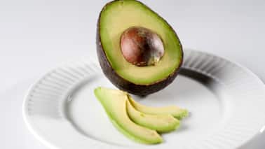 Foods That Help Reduce Anxiety Avocados Avocados are packed with B vitamins, including folate, niacin, pantothenic acid, riboflavin, and vitamin B6, which are essential for brain health and mood regulation. These nutrients have been linked to reduced anxiety symptoms, says Noida-based nutritionist Radha Nikunj. (Image: Canva)