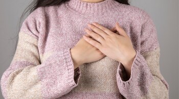 Women's heart health is significantly influenced by hormones. Following menopause, estrogen levels decrease, which raises the risk of heart disease despite its preventive effects on the cardiovascular system. (Image: Canva)