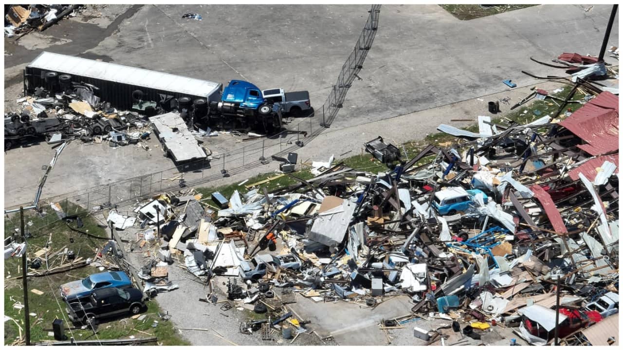 Texas tornado pounds car with 2 women inside, video captures their miraculous survival Texas tornado pounds car with 2 women inside, video captures their miraculous survival