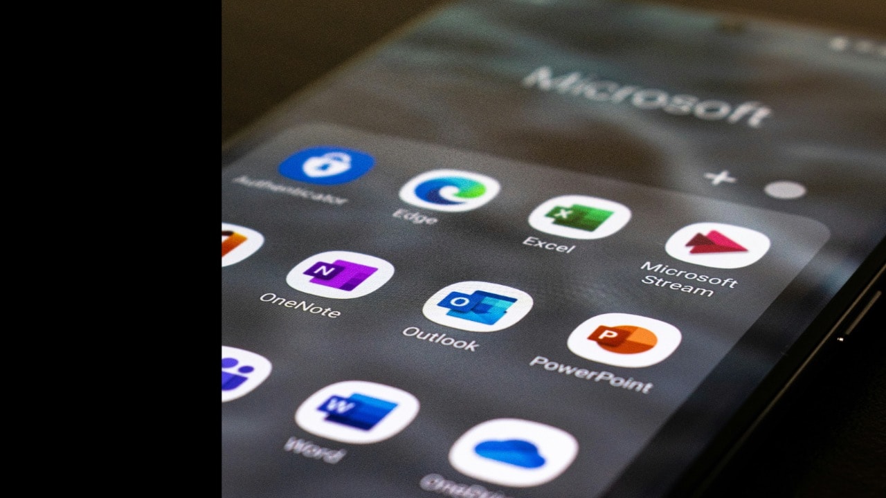 Microsoft 365 Copilot adds support for Hindi, Bengali and other languages
