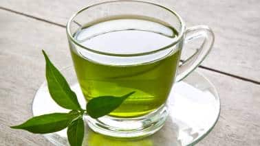 Green Tea: Catechins: Rich in these antioxidants that help reduce liver fat and inflammation. Liver Function: Improves liver enzyme levels and overall liver function. Risk Reduction: May lower the risk of developing liver diseases due to its anti-inflammatory and antioxidant properties. (Image: Canva)