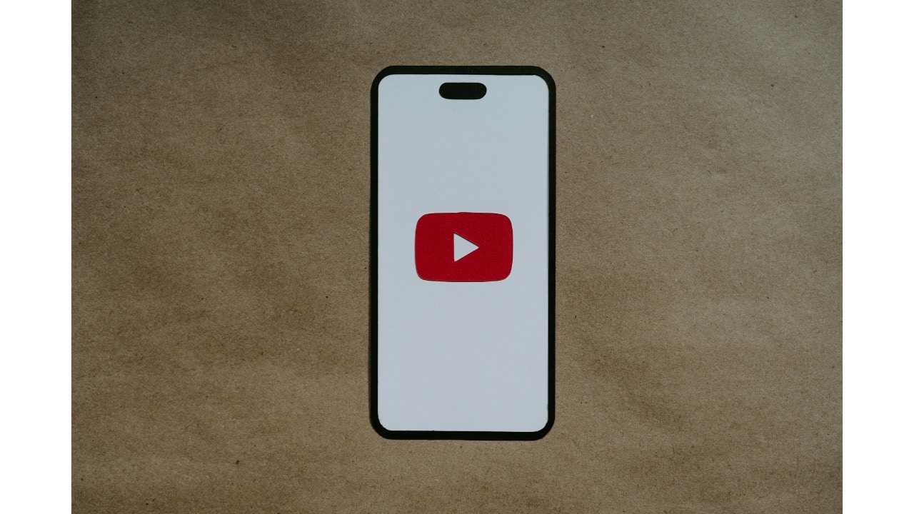 YouTube Music for iOS gets swipe gestures for song navigation