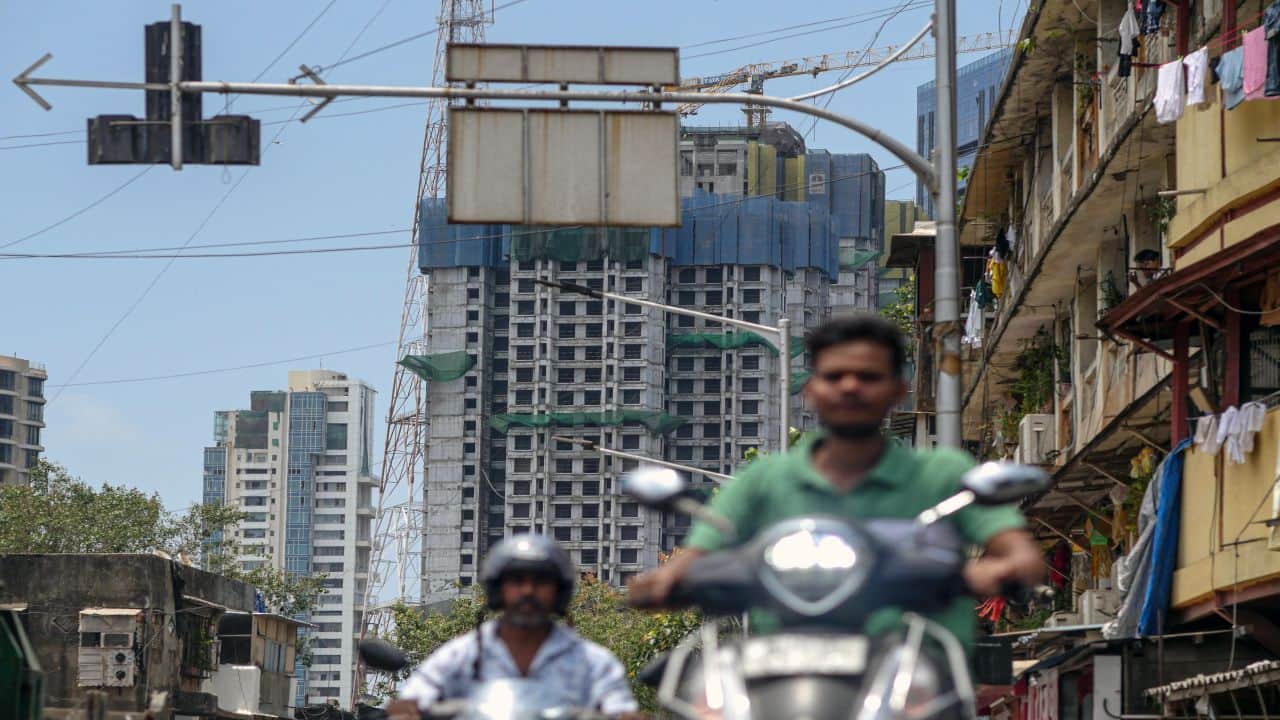 UBS weighs wealth tie-up to compete in cutthroat Indian market