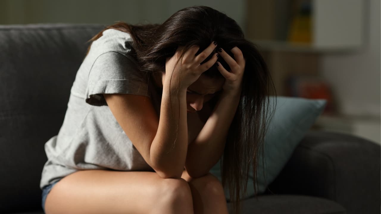 Scolded by boss, woman now in 'wooden state' unable to eat, drink, or move in severe mental breakdown Scolded by boss, woman now in 'wooden state' unable to eat, drink, or move in severe mental breakdown
