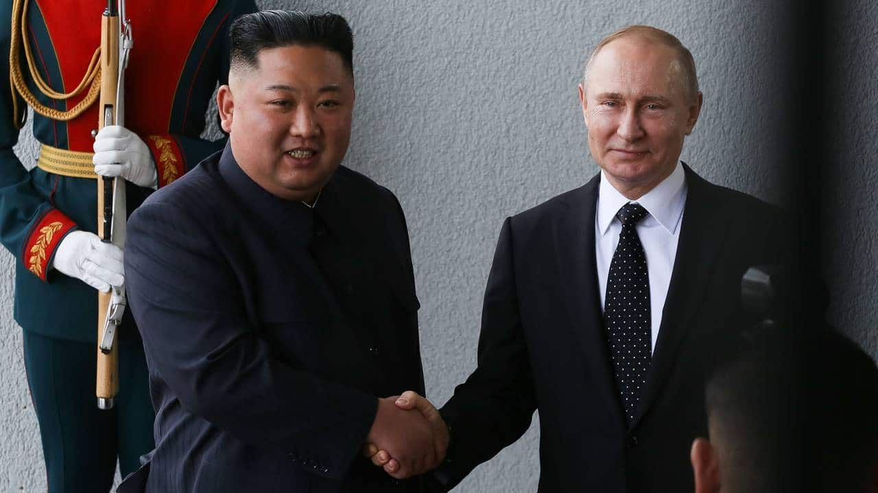 Vladimir Putin and Kim Jong Un embrace in North Korea, vow new multi ...