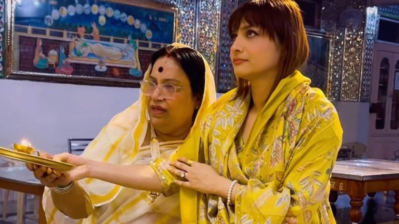 'Laughter Chef': Ankita Lokhande's mother-in-law comes to support her children