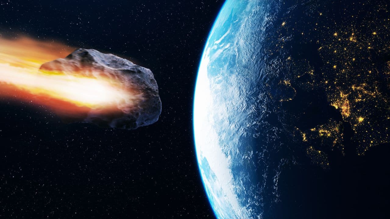 NASA has alerted about the approach of two asteroids, 2011 AM24 (880