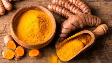 Turmeric: Contains curcumin, a compound with powerful anti-inflammatory and antioxidant properties. Turmeric can help reduce symptoms of depression and boost overall mood. (Image: Canva)