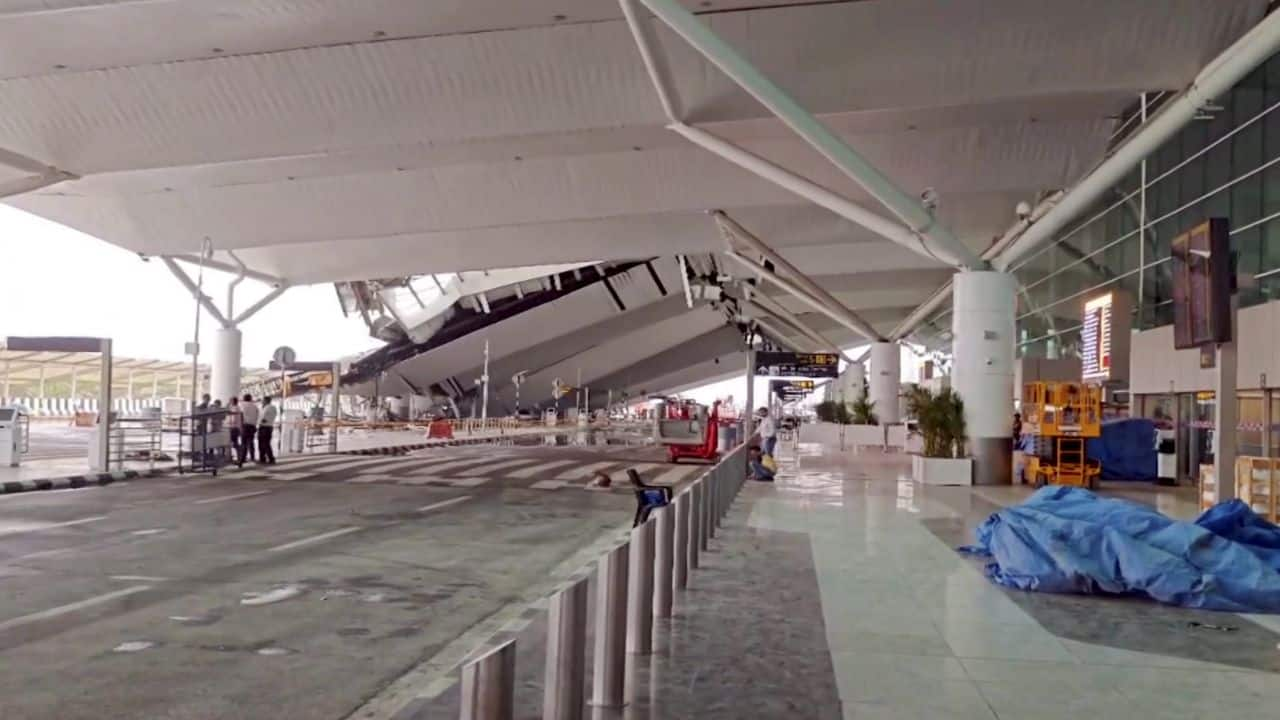 Delhi airport terminal-1 roof crash: Oppn blames corruption; structure ...