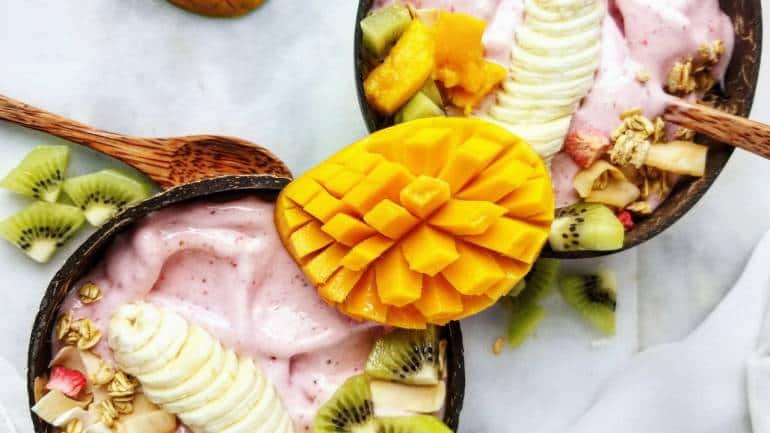 Healthy breakfast recipe: Tropical Smoothie Bowl (Image: Canva)