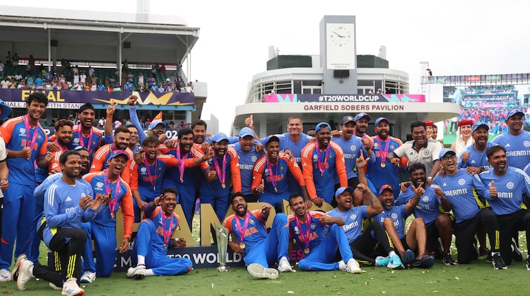 india t20 world cup trophy lifting photo