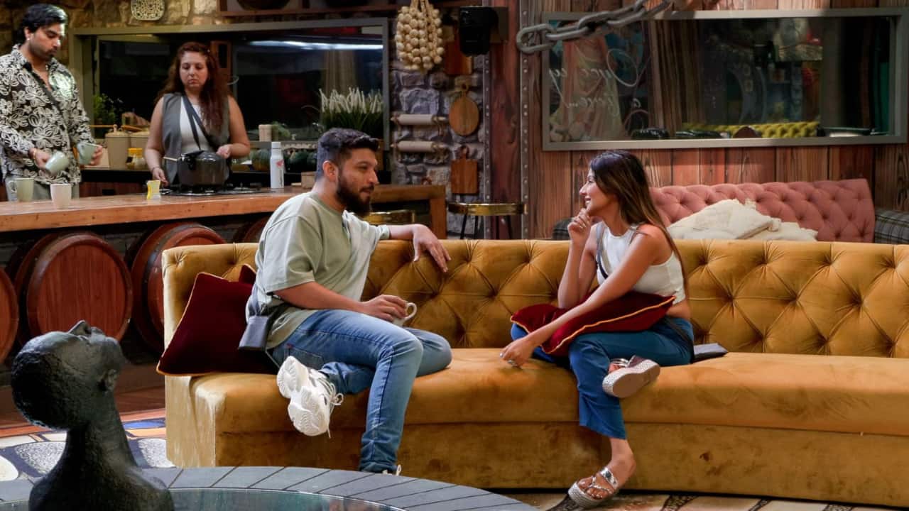 Bigg Boss OTT 3: New couple in the house? Sana Sultan and Naezy treat each other with shayari, plan for trips