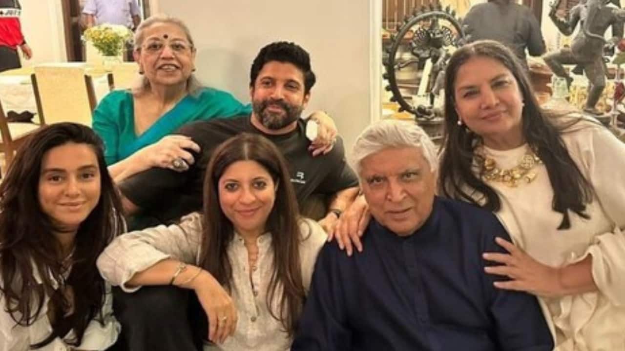 Shabana Azmi reveals Farhan and Zoya are more comfortable with her than Javed Akhtar, ‘They started becoming friends with me’ Shabana Azmi reveals Farhan and Zoya are more comfortable with her than Javed Akhtar, ‘They started becoming friends with me’