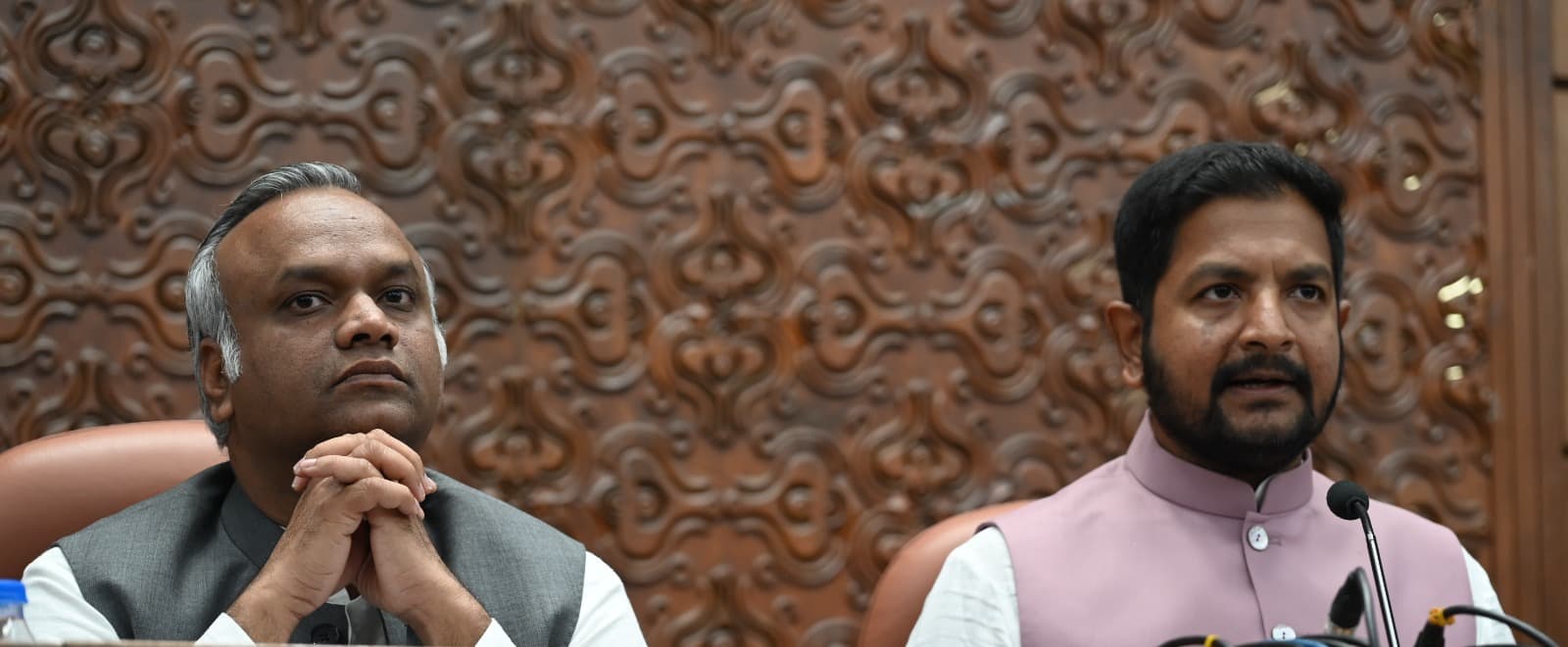 Karnataka IT-BT Minister Priyank Kharge and Chairman of KEONICS Sharath Bachegowda (L to R)