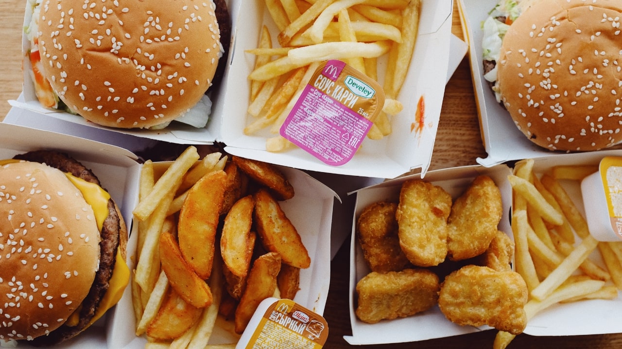 Colorectal cancer: Avoid sugary drinks, sweets, alcohol, fried and fast foods for protection