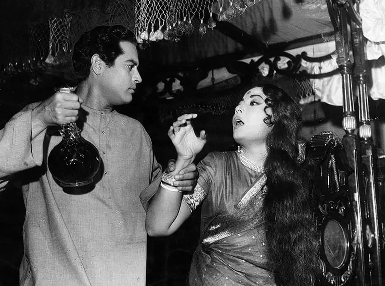 Guru Dutt as Bhootnath and Meena Kumari as Chhoti Bahu in 'Sahib, Bibi aur Ghulam' (1962). (Photo courtesy SMM Ausaja Archive)