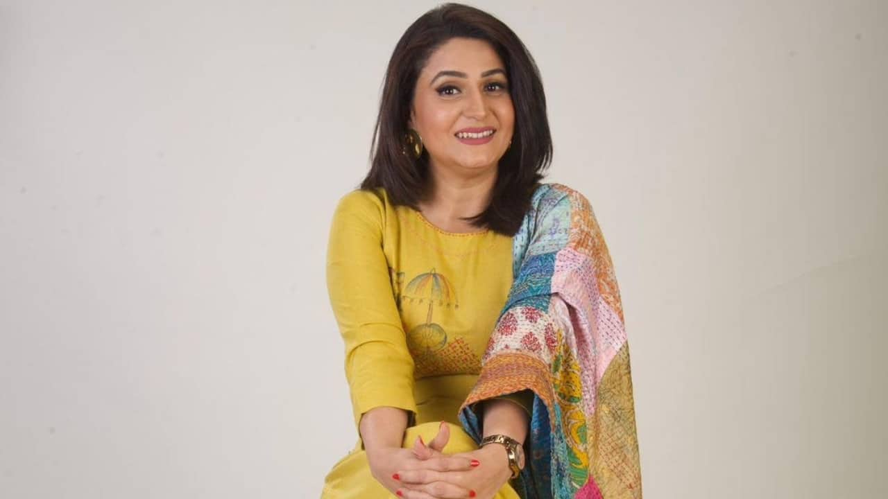 Bhakti Rathod celebrates her birthday on set by taking no break from work