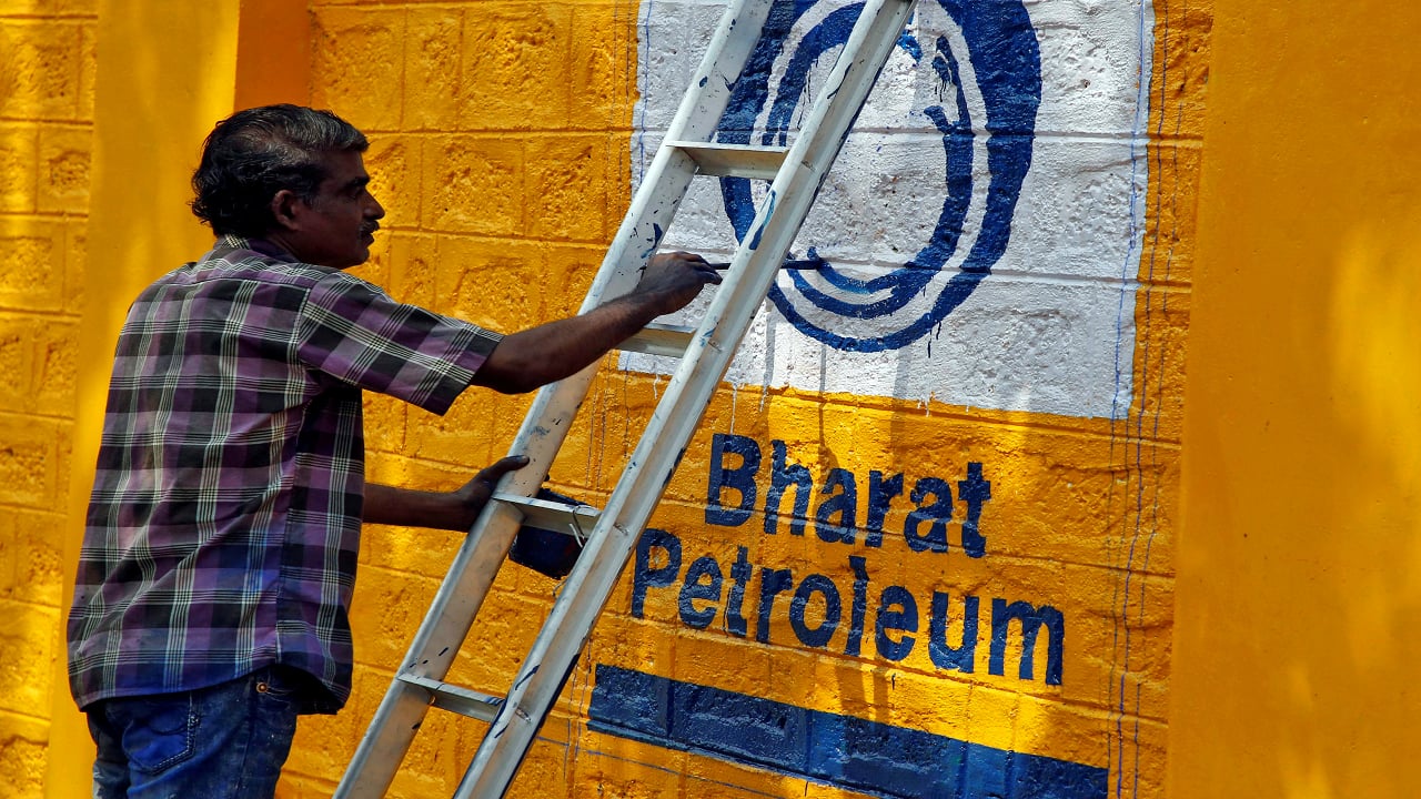 BPCL Profit Plunges 72% Due to Weak Refining Margins