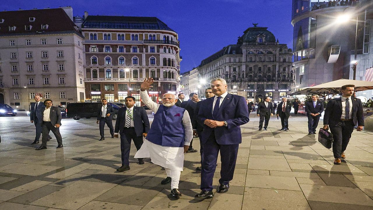 Modi In Austria: Ties To Get Stronger, Says PM As He Meets Chancellor ...