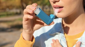 Avoid asthma, respiratory diseases: Simple lifestyle changes like a balanced diet, regular exercise, and avoiding harmful environmental triggers can significantly improve lung function and prevent diseases (Image: Canva)