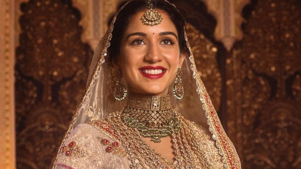 Did you know that Radhika Merchant wore family heirloom jewels for her wedding with Anant Ambani?