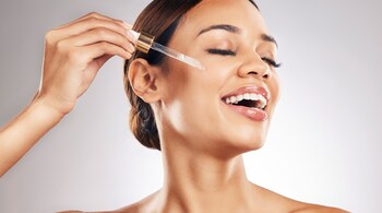 If you have issues like dark spots or uneven skin tone, retinol can help improve skin texture and tone. (Image: Canva)