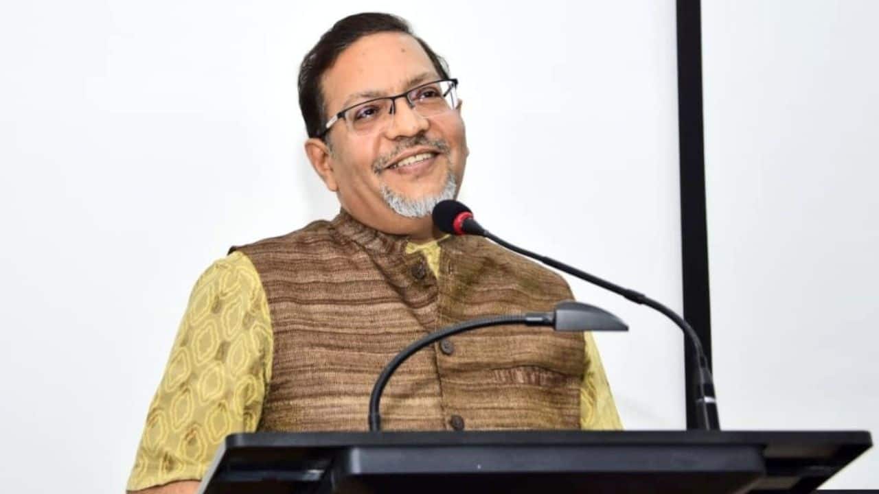 Honor received by two Indian space scientists at Global Space Conference