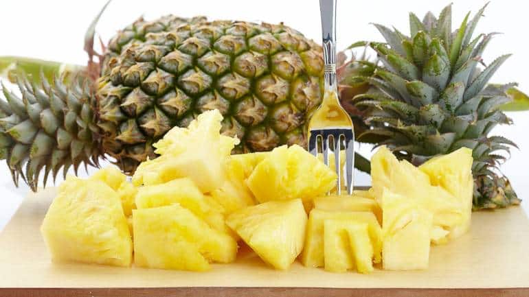 Enhancing bone health: Pineapple contains several nutrients that are essential for maintaining strong and healthy bones. Manganese, in particular, plays a critical role in bone formation and the prevention of osteoporosis. A single serving of pineapple provides more than half of the recommended daily intake of manganese. In addition to manganese, pineapple contains calcium, vitamin C, and phosphorus, all of which contribute to bone health. Regular consumption of pineapple can help strengthen bones and reduce the risk of fractures and other bone-related issues (Image: Canva)