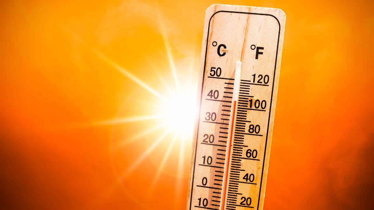 Extreme heat wave in England is becoming risky for 6 million people Extreme heat wave in England is becoming risky for 6 million people