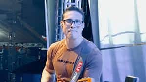 Brazilian Singer Ayres Sasaki gets electrocuted in a concert accident, dies on spot