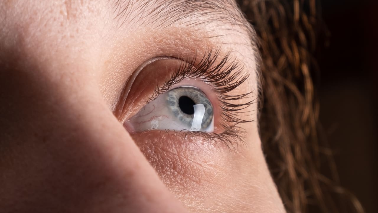 Jasmine Bhasin suffers corneal damage due to contact lens: Do’s and don’ts of using contact lens
