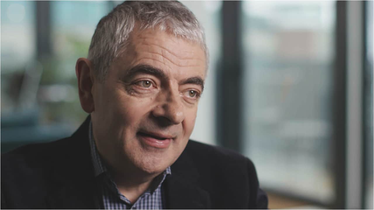Rowan Atkinson aka Mr. Bean is not bedridden, debunking pic goes viral, fact checking team begins investigation