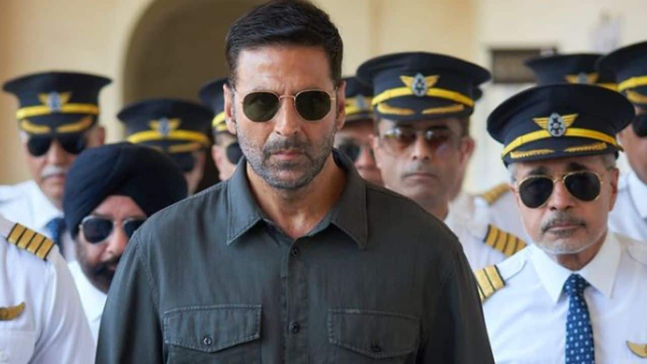 Akshay Kumar sparks speculation with a teaser, hints at special announcement coming out on his Birthday: See post