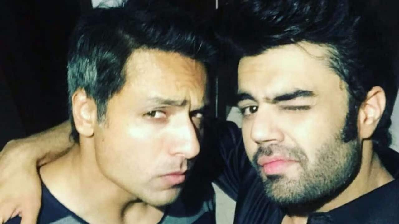 Foray into Bollywood Maniesh’s talent was not confined to television alone. He ventured into Bollywood with films like Mickey Virus (2013) and Tere Bin Laden: Dead or Alive (2016). Though his Bollywood career had its ups and downs, he continued to win hearts with his performances. Foray into Bollywood Maniesh’s talent was not confined to television alone. He ventured into Bollywood with films like Mickey Virus (2013) and Tere Bin Laden: Dead or Alive (2016). Though his Bollywood career had its ups and downs, he continued to win hearts with his performances.