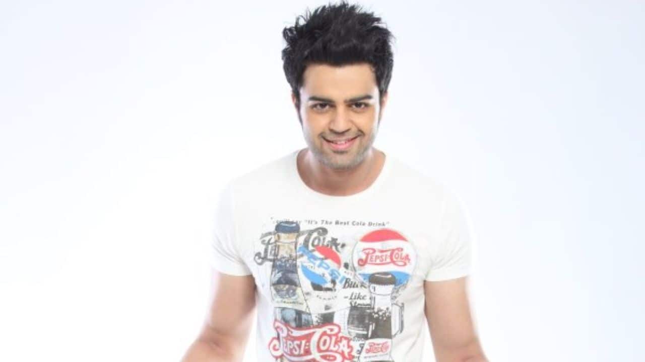 Breakthrough in television Maniesh's journey in television began with hosting small shows and participating in reality shows. However, his major breakthrough came with the television show Chhoona Hai Aasmaan. His knack for humour and impeccable comic timing soon made him a favourite among audiences. Breakthrough in television Maniesh's journey in television began with hosting small shows and participating in reality shows. However, his major breakthrough came with the television show Chhoona Hai Aasmaan. His knack for humour and impeccable comic timing soon made him a favourite among audiences.