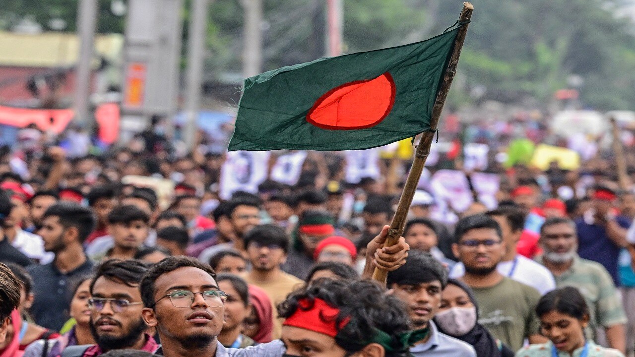  Bangladesh Interim Govt Orders Security Clampdown as Fresh Unrest Grips Country